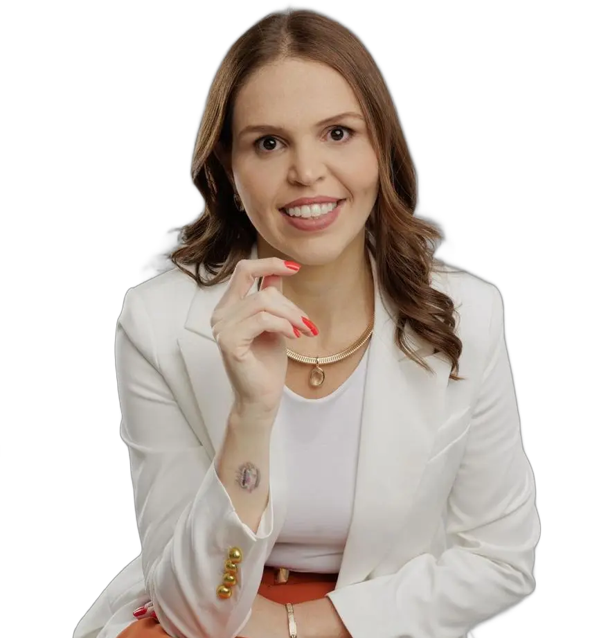Dra. Tabata Antoniaci de blazer branco, sorrindo